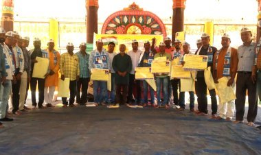 ରାଜନୈତିକ ଦଳ ଆପ୍ ର ଜଣଜାଗରଣ ଯାତ୍ରା ଢେଙ୍କାନାଳ ଜିଲ୍ଲାର ଓଡାପଡ଼ା ବ୍ଲକ ଠାରୁ ଆରମ୍ଭ 