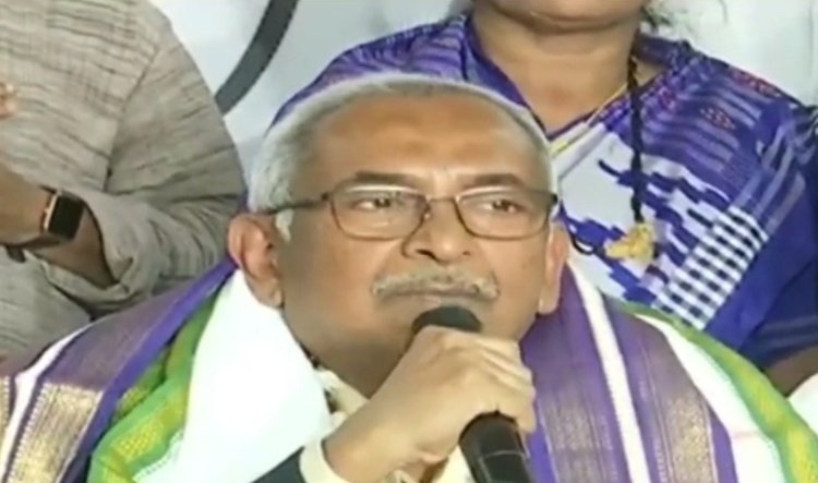 ତୃତୀୟ ମହଲାରୁ ନିୟନ୍ତ୍ରଣ ହେଉଛି ରାଜ୍ୟ ଶାସନ। ସବୁ ବିଭାଗରେ ସଚିବ ଅଛନ୍ତି, କାହିଁକି ଲୋଡ଼ା ପଡ଼ିଲା ୫ଟି?: ବିଜୟ ପଟ୍ଟନାୟକ