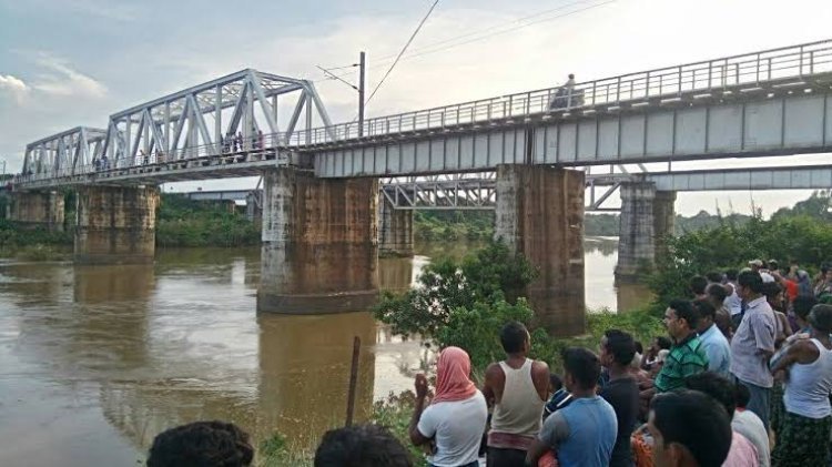 ବୁଢ଼ାବଳଙ୍ଗରେ ଗାଧୋଇଲା ବେଳେ ବୁଡ଼ିଗଲେ ୨ ଭାଇ