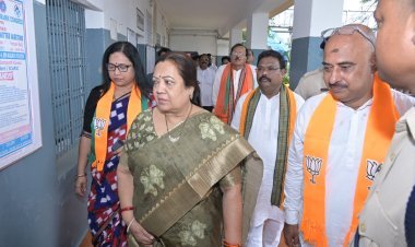 ରେଳ ରାଷ୍ଟ୍ରମନ୍ତ୍ରୀଙ୍କ ଦ୍ୱାରା ଖଲିକୋଟ ରେଳ ଷ୍ଟେସନ ନୀରିକ୍ଷଣ, MOSR inspected Khalikot railway station