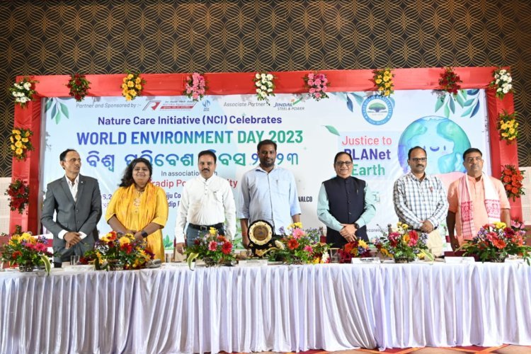 Iffco Director KJ.Patel Receiving Nature Care Green Sustainability Award 2023