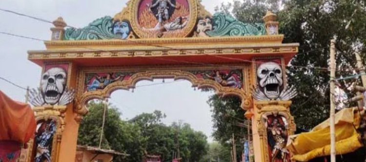 ରଜ ସଂକ୍ରାନ୍ତିରେ  ଉଗ୍ରତାରା ପୀଠ  ଜନସମାଗମ
