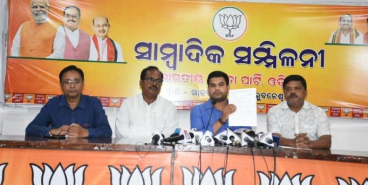 କିଏ ମିଛ କହୁଛନ୍ତି, ମୁଖ୍ୟମନ୍ତ୍ରୀ ନା ତାଙ୍କ ବ୍ୟକ୍ତିଗତ ସଚିବ : ଅନିଲ ବିଶ୍ୱାଳ
