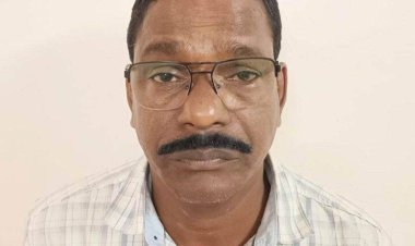 ପୂର୍ବତନ ଜିଏମଙ୍କଠାରୁ ୫ ଲକ୍ଷରୁ ଅଧିକ ନଗଦ ଟଙ୍କା ଜବତ