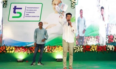 ପୁରୀ ଭୂଦାନ ପଡିଆରେ ୫ଟି ସଚିବ: ଲୋକଙ୍କ ଅଭିଯୋଗ ଶୁଣିଲେ, ସମାଧାନ ପାଇଁ ପ୍ରତିଶୃତି ଦେଲେ