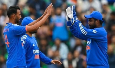 ସିରିଜ୍‌ କବ୍‌ଜା କଲା ଭାରତ