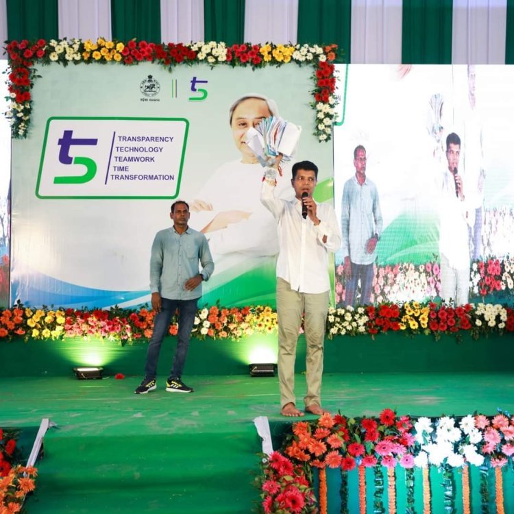 ପୁରୀ ଭୂଦାନ ପଡିଆରେ ୫ଟି ସଚିବ: ଲୋକଙ୍କ ଅଭିଯୋଗ ଶୁଣିଲେ, ସମାଧାନ ପାଇଁ ପ୍ରତିଶୃତି ଦେଲେ