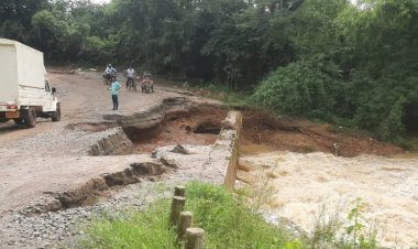 ଧୋଇଗଲା ଲକ୍ଷଧିକ ଟଙ୍କା ରେ ନିର୍ମିତ ଅସ୍ଥାୟୀ କଲଭଟ ଭାରି ଯାନ ଯାତାୟାତ ବାଧା ପ୍ରାପ୍ତ