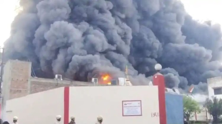 ଖାଇବା ତେଲ ଗୋଦାମରେ ଲାଗିଗଲା ନିଆଁ