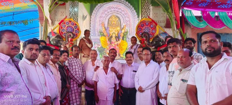 ଭୁବନ ଲକ୍ଷ୍ମୀପୂଜା ମଣ୍ଡପ ପରିଦର୍ଶନ କଲେ ମନ୍ତ୍ରୀ,ସାଂସଦ