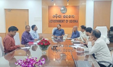 ଓଡ଼ିଆରେ ନାମଫଳକ ଲେଖିବା ସଂପର୍କରେ ସମୀକ୍ଷା ବୈଠକ : ପ୍ରବାସୀ ଓଡ଼ିଆ ଶ୍ରମିକମାନଙ୍କ ନିମନ୍ତେ ସ୍ୱତନ୍ତ୍ର ମାର୍ଗଦର୍ଶିକା ପ୍ରସ୍ତୁତ କରାଯିବ