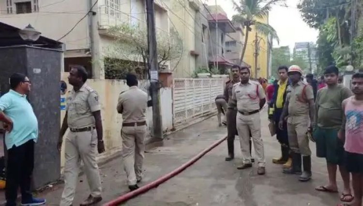 ସି ଫୁଡ୍ ଅଫିସରେ ଭୟଙ୍କର ଅଗ୍ନିକାଣ୍ଡ : ଜଲିଗଲା ବିଲ୍ଡିଂର ଦୁଇଟି ଫ୍ଲୋର୍