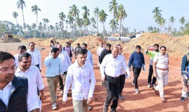 ପୁରୀ ଗସ୍ତକରି ଶ୍ରୀଜିଉଙ୍କୁ ଦର୍ଶନ କରିବା ସହ ପରିକ୍ରମା ପ୍ରକଳ୍ପ କାମର ସମୀକ୍ଷା କଲେ ୫-ଟି ଅଧ୍ୟକ୍ଷ କାର୍ତ୍ତିକ ପାଣ୍ଡିଆନ