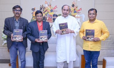 'ବିଧାନସଭାରେ ଭାଷା ଆଇନ' ଶୀର୍ଷକ ପୁସ୍ତକ ଉନ୍ମୋଚନ କଲେ ମୁଖ୍ୟମନ୍ତ୍ରୀ