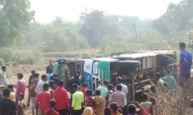 ବସ ଓଲଟି ୧୫ ଆହତ