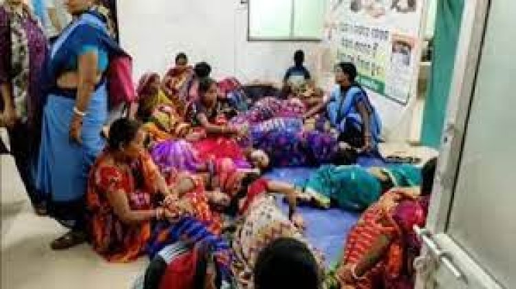 ଅପରେସନ ପରେ ଚଟାଣରେ ଶୋଇଲେ ୨୯ ମହିଳା,ହସ୍ପିଟାଲରେ ମିଳିଲାନି ବେଡ୍