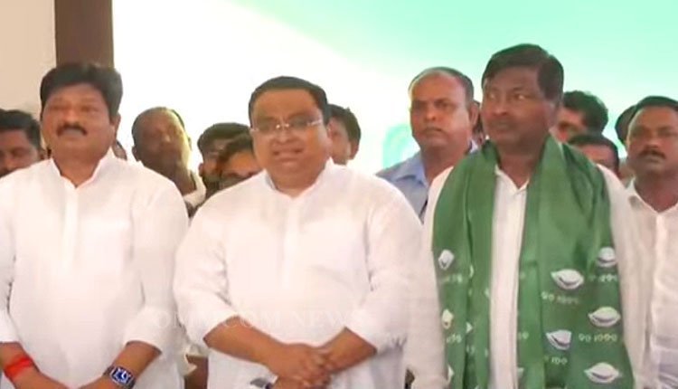 ଶଙ୍ଖ ଫୁଙ୍କିଲେ ହାତ ଛାଡ଼ିଥିବା କେନ୍ଦ୍ରାପଡ଼ାର ବରିଷ୍ଠ ନେତା ଗଣେଶ୍ୱର ବେହେରା