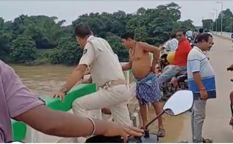 ପୁଅକୁ ଧରି ଚିତ୍ରୋତ୍ପଳା ନଦୀକୁ ଡେଇଁ ପଡ଼ିଲା ମା’