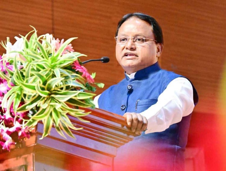 ଆଉ ଚଳିବନି ବାବୁଗିରି - ମୁଖ୍ୟମନ୍ତ୍ରୀ