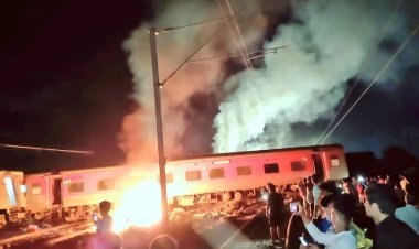 ମାଲବାହୀ ଟ୍ରେନକୁ ଧକ୍କା ଦେଲା ଏକ୍ସପ୍ରେସ୍ ଟ୍ରେନ